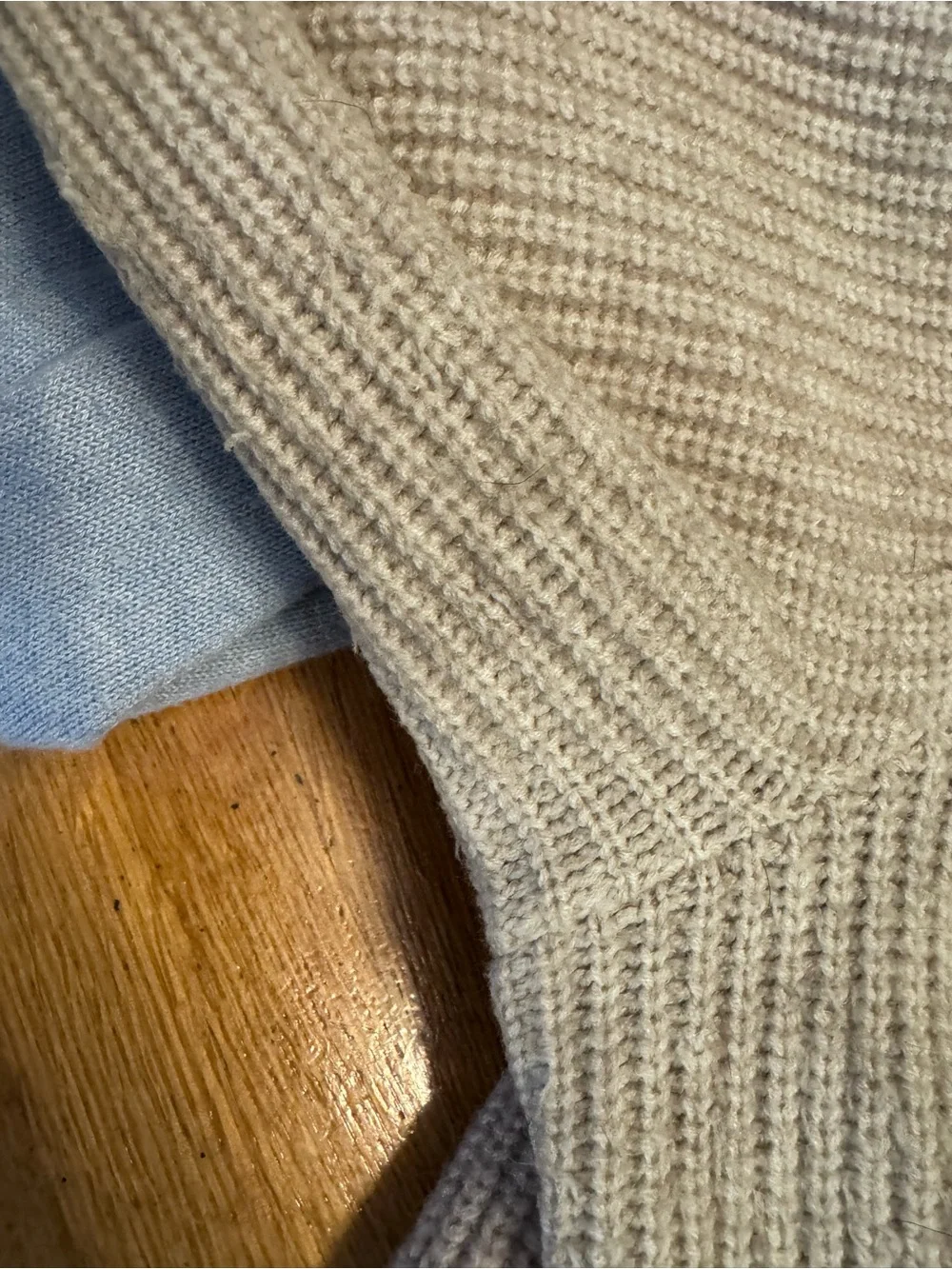 Sweater bundle - Picture 9 of 12